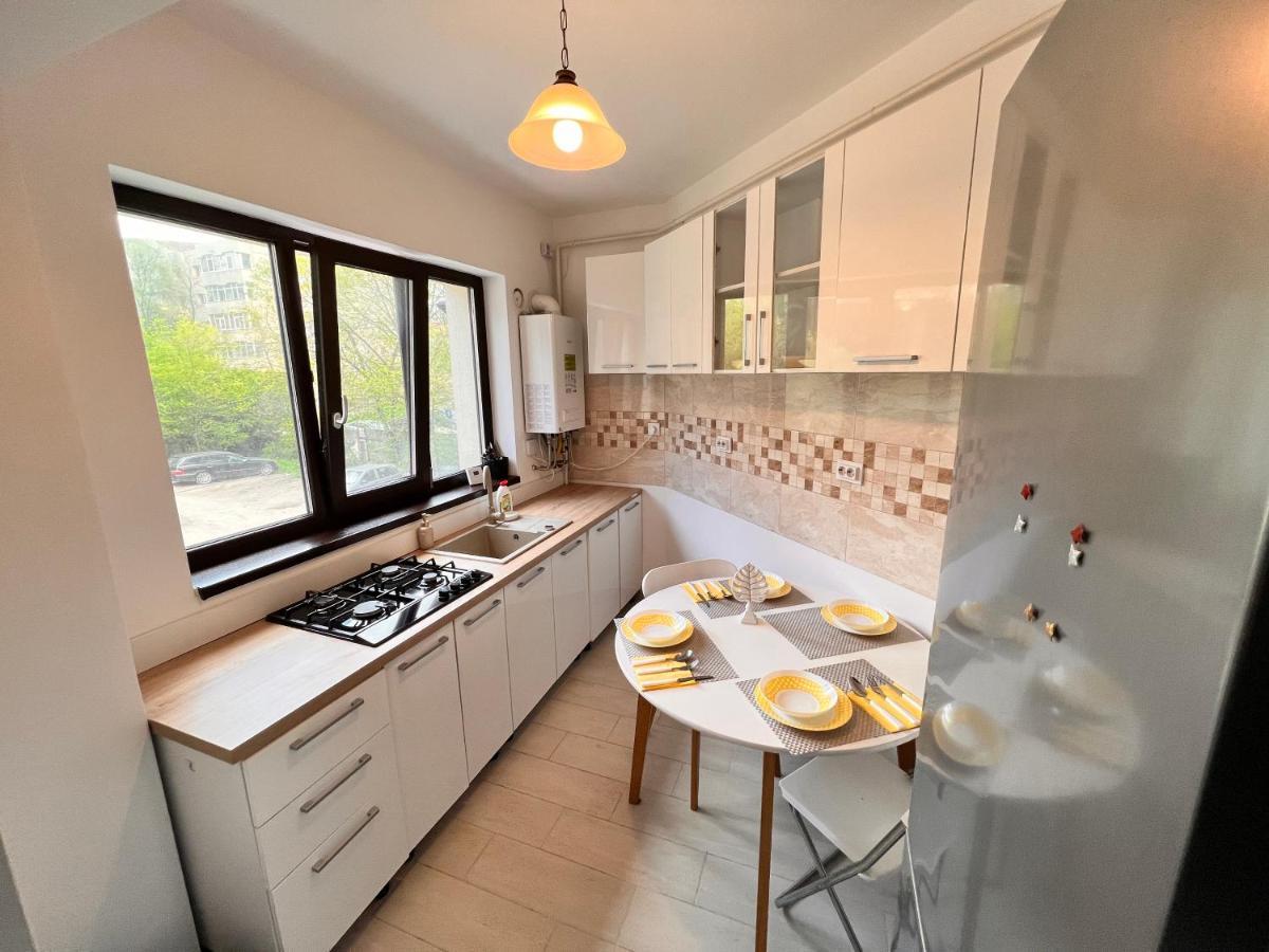 2 Rooms Apartment Airy & Bright Relax Яссы Экстерьер фото