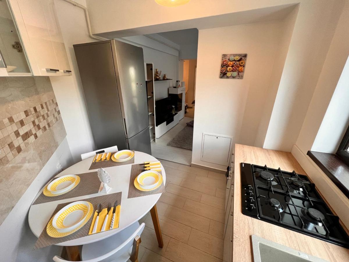 2 Rooms Apartment Airy & Bright Relax Яссы Экстерьер фото