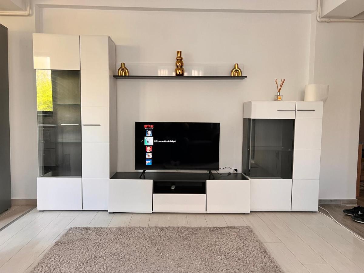 2 Rooms Apartment Airy & Bright Relax Яссы Экстерьер фото